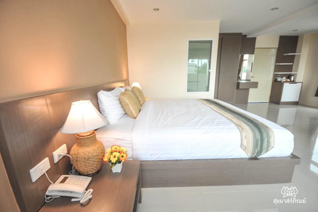 Hotel Sukkhamas Pirom Nakhonratchasima Esterno foto
